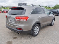 Check out this 2018 Kia Sorento LX before someone takes it home! *This Kia Sorento Is Competitively... (image 4)