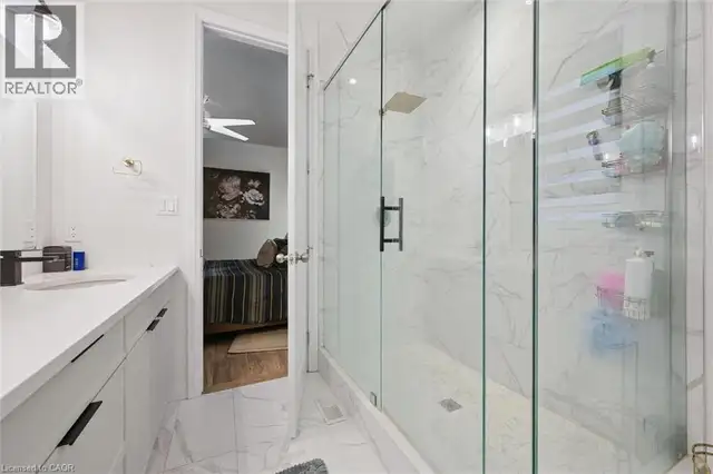 972 STONECLIFFE Walk Unit# 18 Kitchener, Ontario in Houses for Sale in Kitchener / Waterloo - Image 25
