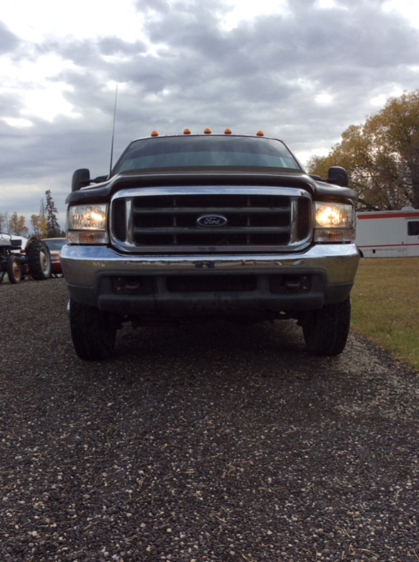 2000 Ford Dually 4x4 in Cars & Trucks in Red Deer - Image 2