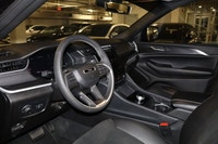 This Jeep Grand Cherokee L has a powerful Regular Unleaded V-6 3.6 L/220 engine powering this Automa... (image 8)