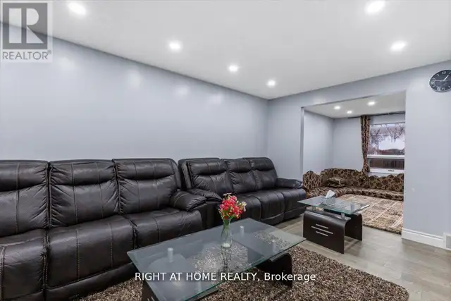 275 TAGGE CRESCENT Kitchener, Ontario in Houses for Sale in Kitchener / Waterloo - Image 6