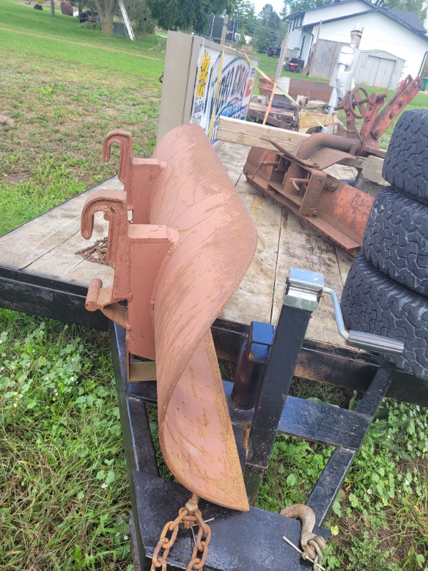 5ft quick attach blade (tracotr or skidsteer) in Other in Belleville - Image 2