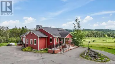 Welcome to Up to Par, your next business opportunity! This restaurant, which was first established i...