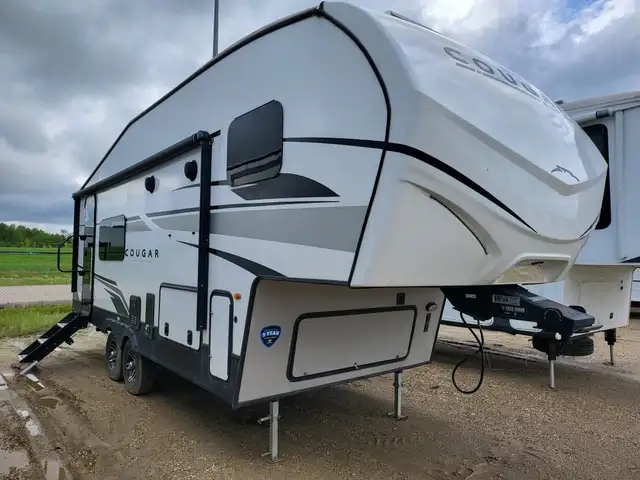 2023 Keystone COUGAR Sport 2100 RK in Travel Trailers & Campers in St. Albert - Image 2