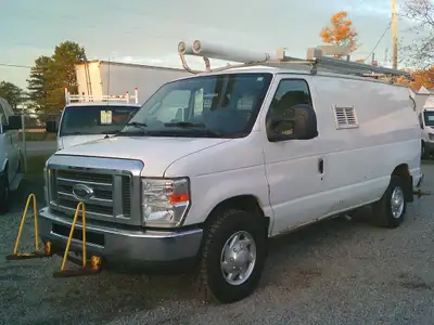Clean Car Fax, Cummins Generator. Safety & warranty. **NEW Windshield** Trades are welcome. Need fin...