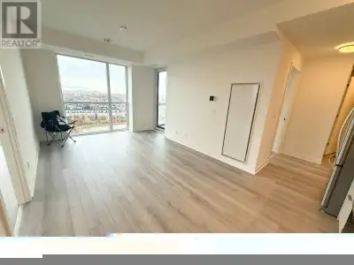 **Pond View** Brand New 2 Bedroom+Balcony At North Oak Tower By Minto.One Parking One Locker Include...