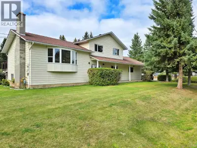 Peace of mind living in the prime Lakeview neighborhood! This well-maintained and loved family home...
