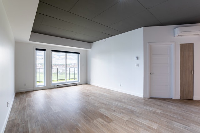 8530 — photo 2