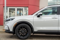 Turbocharged,MP3 Capability,Power Steering,Sun/Moonroof,Automatic Headlights,Power Mirror(s),Power L... (image 5)