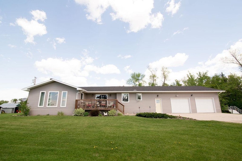 19089 37 Road N Dufferin, Manitoba Houses for Sale Portage la