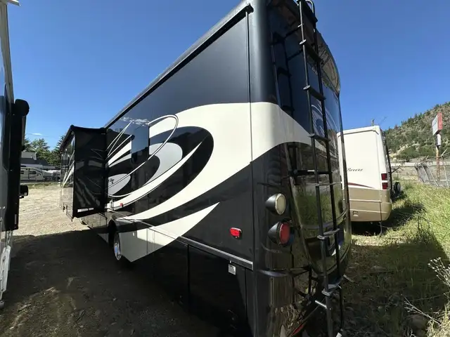 2017 Newmar Baystar 3403 in RVs & Motorhomes in Nelson - Image 5