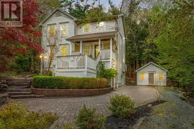 Tucked away at the end of a quiet cul-de-sac, 26 Centre Street offers the perfect blend of comfort,...