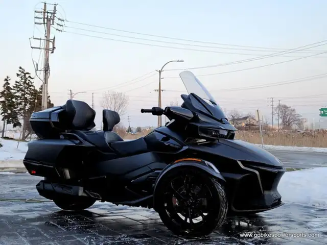 2024 Can-Am Spyder RT Limited Dark Wheels in Sport Bikes in Oshawa / Durham Region - Image 2