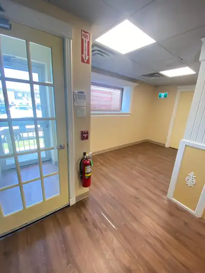 * Response will go to your email registered with Kijiji * Located at 101 Bentinck Street in Sydney -...