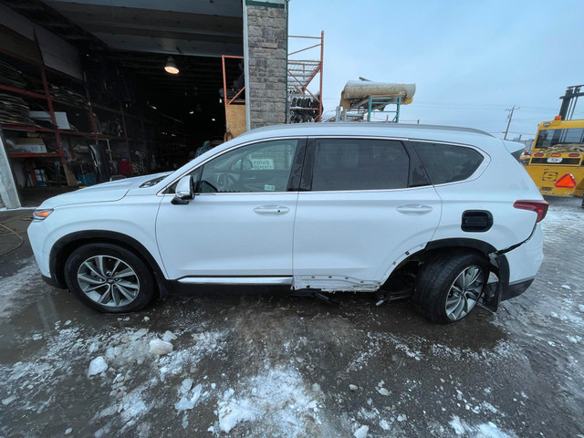 2019 Hyundai Santa Fe for PARTS ONLY in Auto Body Parts in Calgary - Image 4