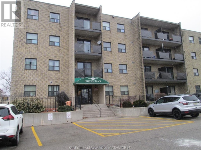 140 PARK AVENUE West Unit 211 Chatham, Ontario Condos for Sale