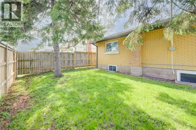 361 PROSPECT Avenue Kitchener, Ontario in Houses for Sale in Kitchener / Waterloo - Image 3