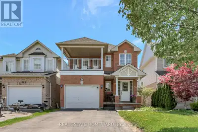 STUNNING 3+1 BEDROOM, 2.5 BATH FAMILY HOME IN A PRIME LOCATION! Beautifully maintained 2-storey home...