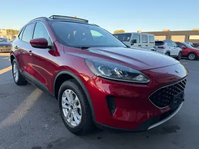 2020 FORD Escape 4MK Auto 514 865 4438 2020 Ford Escape SE AWD 1.5L Automatique 076 725 km certifiés...