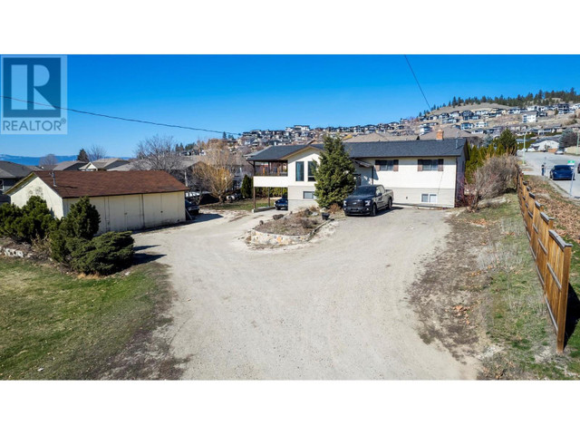 1584 Highway 33 E Kelowna, British Columbia in Houses for Sale in Penticton - Image 4