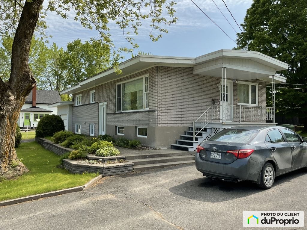$369,000 - Bungalow for sale in Danville — photo 1