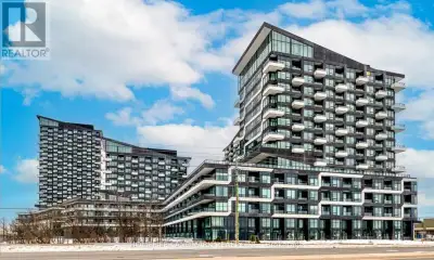 Welcome to this Gorgeous 1 Bedroom + Den unit at the Oak and Co condos. Luxury Living here with Beau...