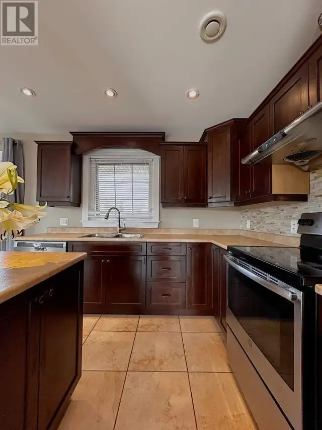 35 Harvest Dr. Stratford, Prince Edward Island in Houses for Sale in Charlottetown - Image 15