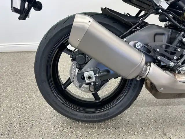 2025 Yamaha MT10ASB Hyper Naked - V6594 - -No Payments for 1 Yea in Sport Bikes in Markham / York Region - Image 12