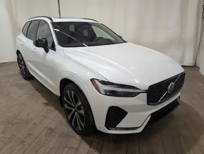 No Accidents, Locally Owned Vehicle! Brand New Tires!Experience the exquisite 2022 Volvo XC60 R-Desi...