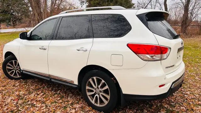 2016 Nissan Pathfinder S in Cars & Trucks in Oakville / Halton Region - Image 7