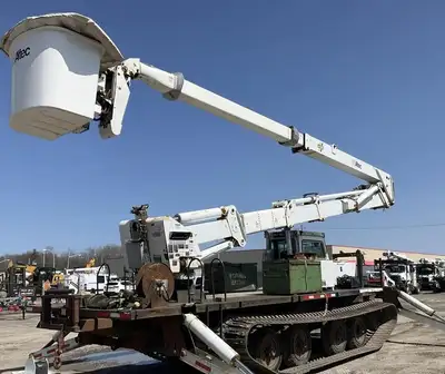 Enclosed Cab, Air Conditioner, 800 lb Capacity, Rear Mounted, Telescopic Boom, Flatbed, Boom Tip Mou...