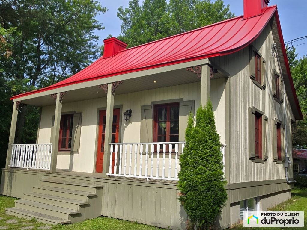 $675,000 - 1 1/2 Storey for sale in Mont-St-Hilaire — photo 1