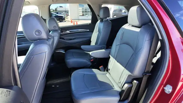 2020 Buick Enclave Essence Essence AWD // Sun & Navigation Pk...6050330835747020816