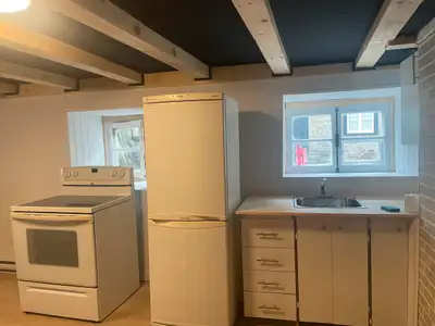 Superbe grand 2 1/2, Vieux-Québec chambre fermé