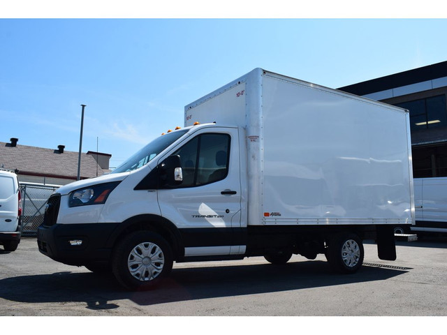 2023 Ford Transit ** Cube 12 pieds ** GARANTIE FORD ** CLEAN CAR dans Autos et camions  à Laval/Rive Nord - Image 2