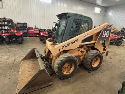 2008 MUSTANG/GEHL 2086 84HP YANMAR DIESEL, 2600LB SAFE LIFT, CAB, HEAT, 2-SPEED, HIGH FLOW, BUCKET,...