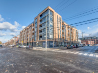 Commercial retail space for rent-espace de détail-Équipé pour restaurant-restaurant ready-Terrasse e... (image 1)