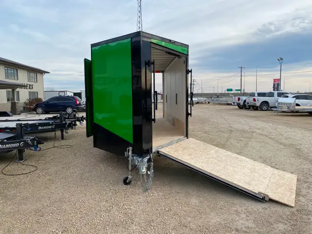 2026 AmeraLite 7.5' x 23' x 84" V-Nose Snowmobile Trailer in Cargo & Utility Trailers in Regina - Image 21