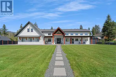 Exquisite 2021-Built Farmhouse – A True Masterpiece! Nestled on a 1 acre lot in the sought after Kar...