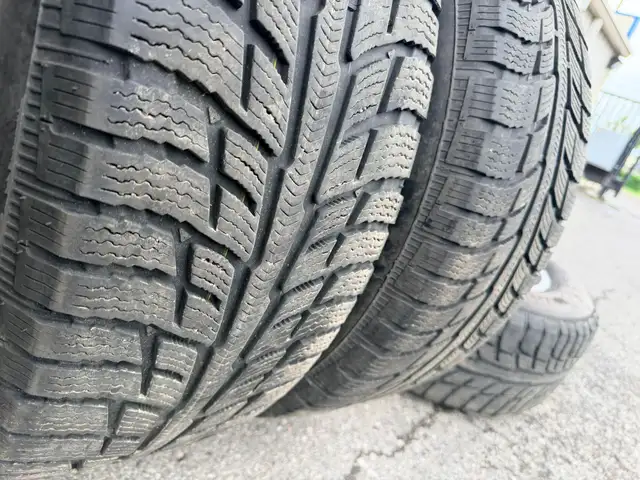 275/60/20 toyota tundra trd 6x139.7 bfgoodrich winters tacoma in Tires & Rims in Mississauga / Peel Region - Image 5