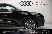 This Audi Q5 delivers a Intercooled Turbo Premium Unleaded I-4 2.0 L/121 engine powering this Automa... (image 4)