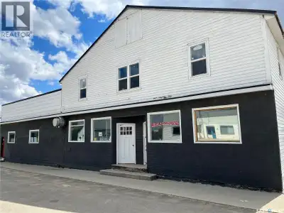 Middle Lake Hotel – Business & Property For Sale Fantastic opportunity to own a fully operational ho...