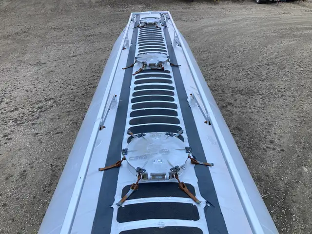 2011 MAC 1480 Cubic Ft Dry Bulk / Pneumatic Tank Trailer in Heavy Equipment in Delta/Surrey/Langley - Image 35