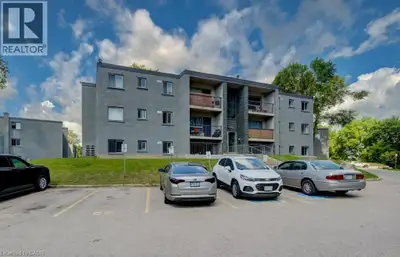 Welcome to 90 King Edward Avenue, a comfortable and conveniently located apartment community in Sout...