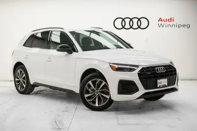 It's easy to see why the Q5 is one of the best selling SUV's in it's class! This accident-free, supe...