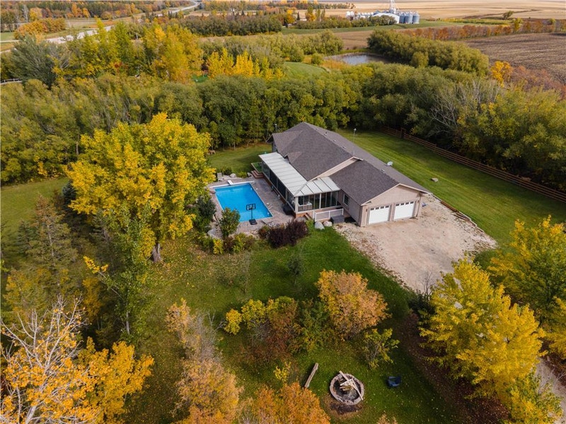 2389 PR 200 Highway St Adolphe, Manitoba Houses for Sale Winnipeg