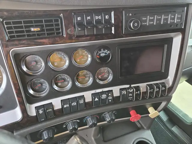 2013 KENWORTH T660 in Heavy Trucks in Saskatoon - Image 70