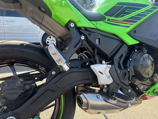 2024 Kawasaki Ninja 650 ~ NINJA 650 ~ ABS ~ KRT EDITION ~ NICE B in Sport Bikes in City of Toronto - Image 13
