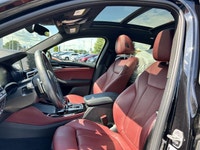 Leather interior, Moonroof, Winter Wheels included, Low Km's, Clean CarFax, All Wheel Drive, Navigat... (image 3)