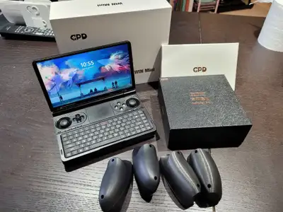 GPD WIN MINI 2024 8840U/32GB/2TB, View more